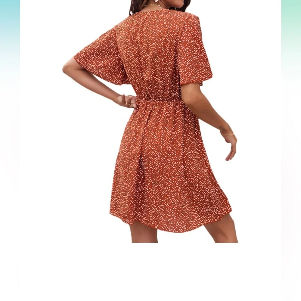 Women’s Dress - Picture 2 of 6